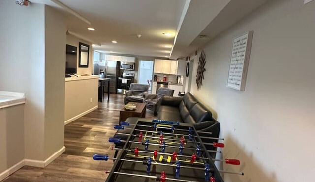 6th street 101 - Walk to Main St