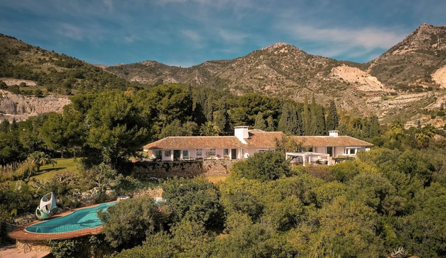 7,000 m² Luxurious Villa with Panoramic Sea Views, Multiple Gardens & Two Pools.