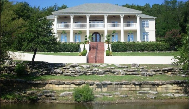 7,000 Sqft At 'The Columns' Estate In South Tulsa