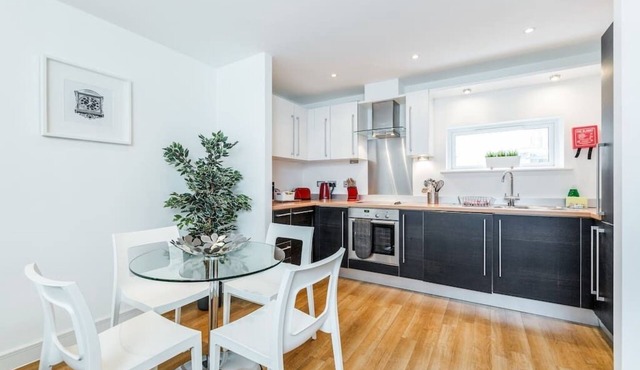 7 Abbots Yard - 2 bedroom apartment