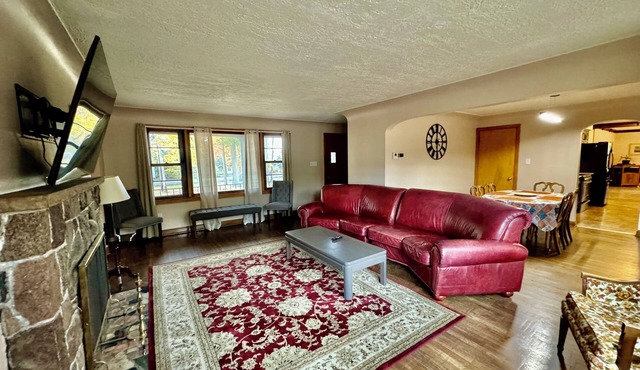 7 acres of nature and fun!