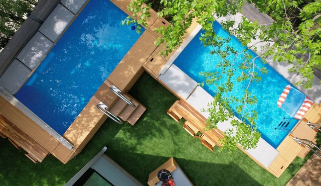 7 BDRM Compound DT Austin I Clubhouse I Pools Available I SXSW Top Spots!