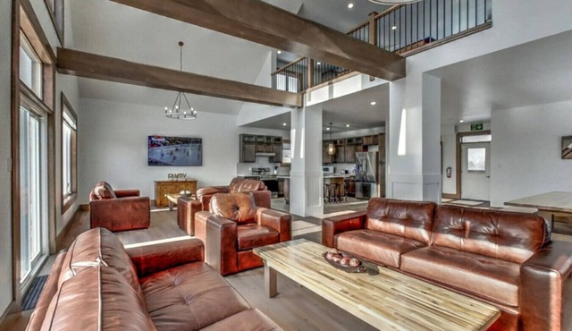 7 bdrm Luxury@Tyrolean, 7 baths, 4 levels, BBQ/HT