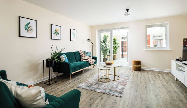 7 bed home designed for contractors and families