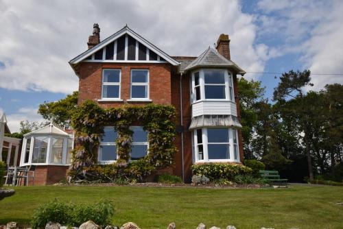 7 Bed in Colyton oc-mbkno