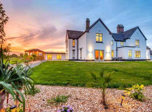 7 Bed in Whitchurch 95835