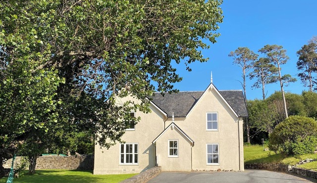 7 bedroom accommodation in Suisnish House