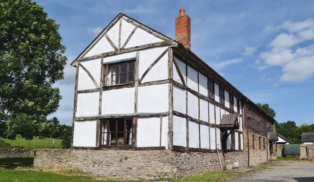 7 bedroom accommodation in Lower Dinchope