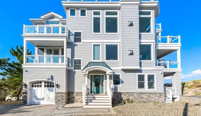 7 bedroom accommodation in Peahala Park