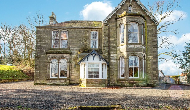 7 bedroom accommodation in St Andrews