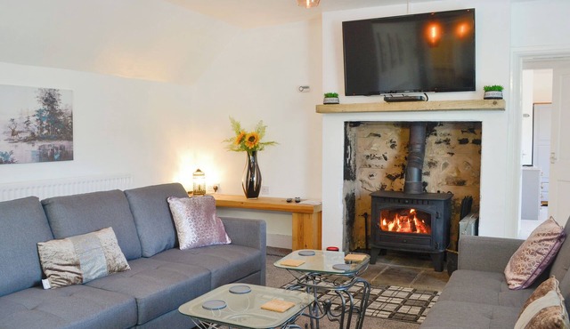 7 bedroom accommodation in Halton Lea Gate, near Brampton