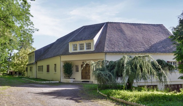 7 bedroom accommodation in Vierzon