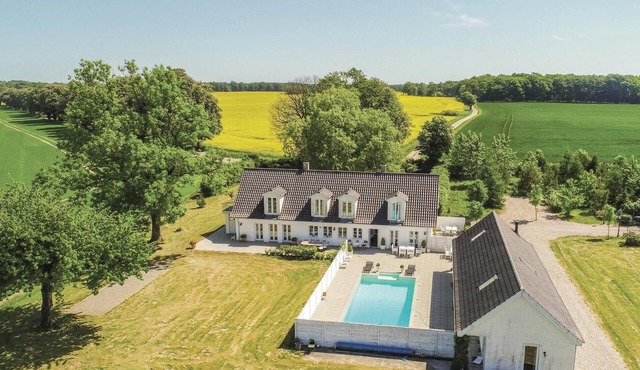 7 bedroom awesome home in ørbæk