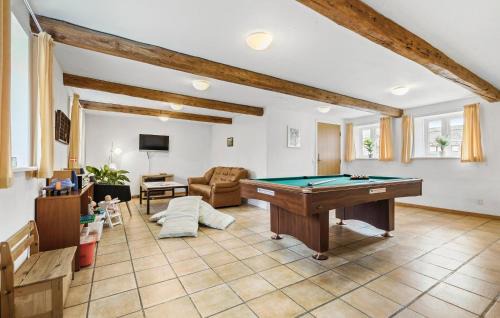 7 Bedroom Awesome Home In Rønde