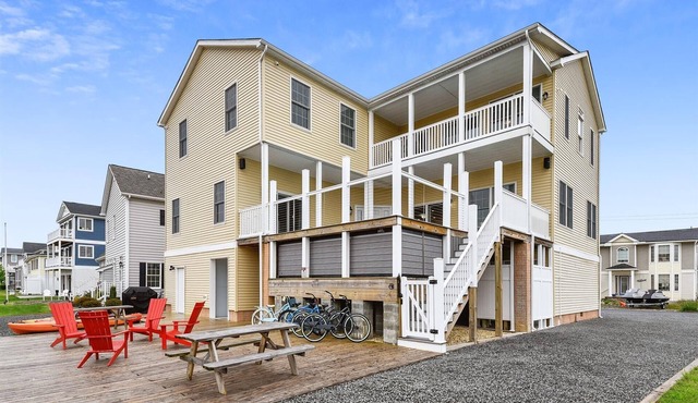 7 Bedroom Bayside Home in Bethany Beach: Elevator, Pool, Short Walk to Beach!
