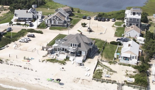 7 bedroom Beach House - sleeps 19