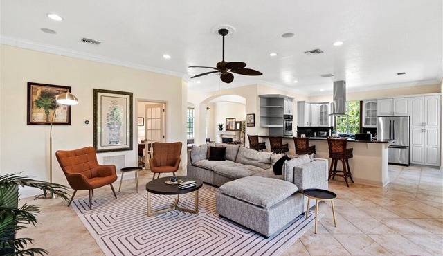7 Bedroom Equestrian Haven