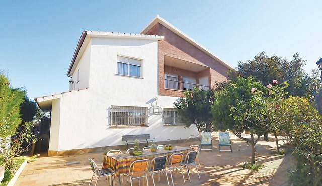 7 bedroom lovely home in Santa Susanna