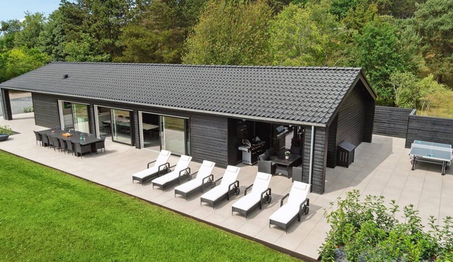 7 bedroom lovely home in Ebeltoft