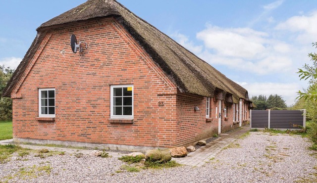 7 bedroom lovely home in Ulfborg