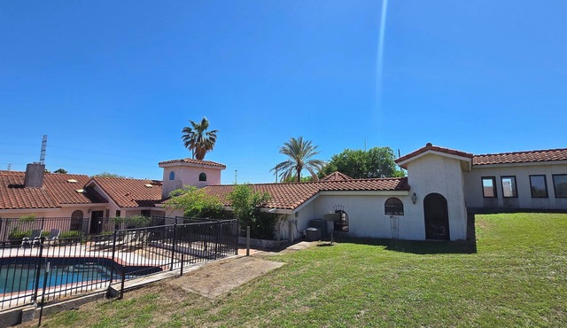 7-bedroom MANSION in 4.5 Acres Corpus Christi pool, Tennis court