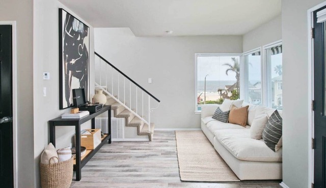 7 Bedroom Ohana Beach House*Steps to Sand*Patios