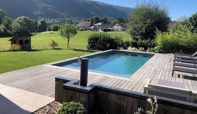 7 Bedroom Private vacation home in Annecy