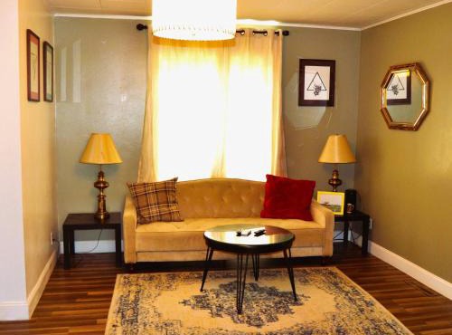 7-Bedroom Retreat Sleeps 13