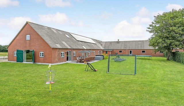 7 bedroom stunning apartment in Varde