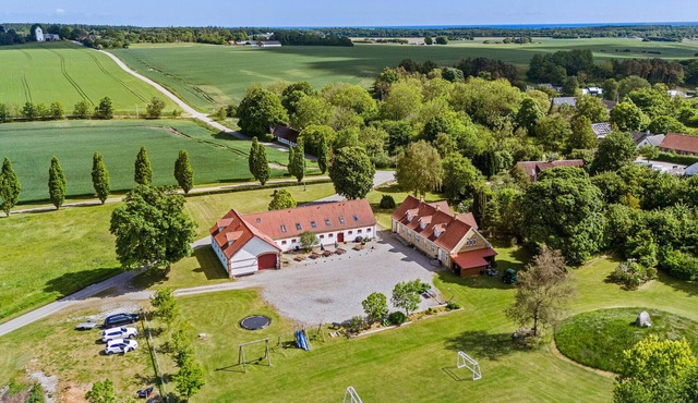 7 bedroom stunning home in Grenaa