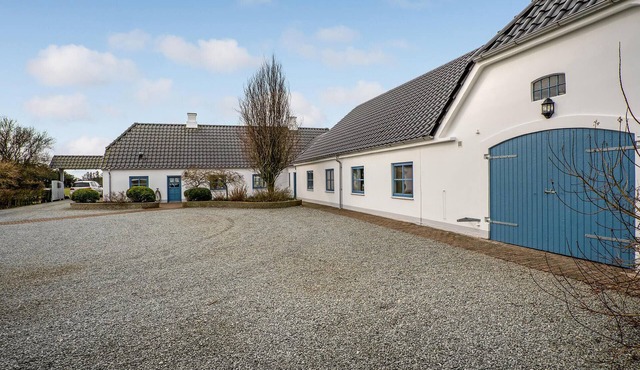 7 bedroom stunning home in Outrup