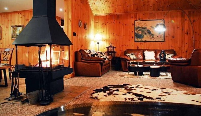 7 bedroom waterfront chalet with hot tub and private beach