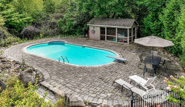 7 bedrooms 5 bathrooms Country Home near Creemore