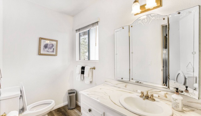 7 Bedrooms, Hot tub, Game room, Poker room, BBQ