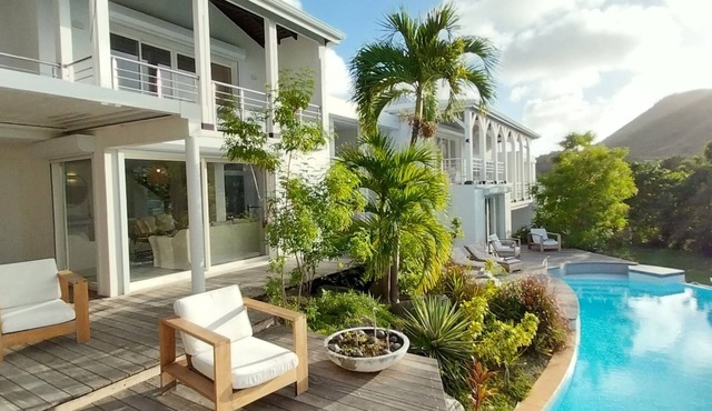 7 Bedrooms luxury Villa Caye Blanche - Home Rental in Saint-Martin French Side