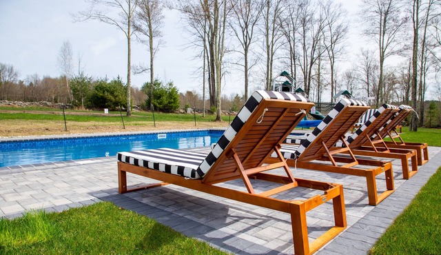 7 Bedrooms w/KING Suite, Heated Pool, 16 seat Theatre, 2 Game Rooms