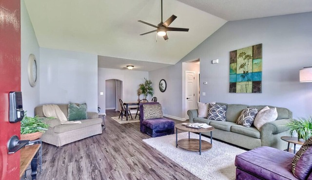 7 beds~10 mins to Ft Jackson!