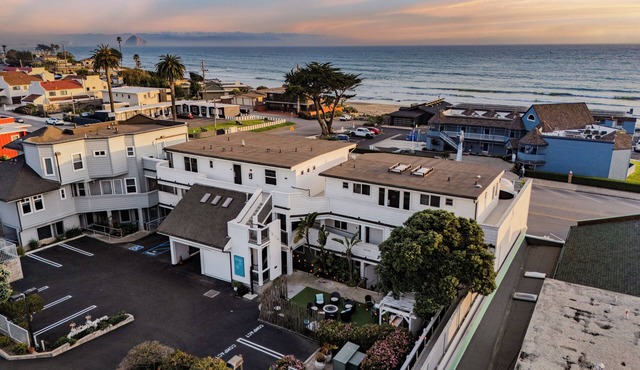 7 Bungalows | Steps to Pier + Beach | Ocean Views, Outdoor Bar, Firepit, Lounge