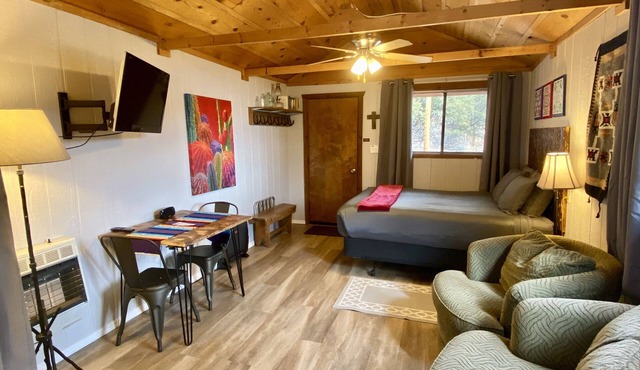 #7 Casita Amore at the Catwalk, Secluded Cabin for Two