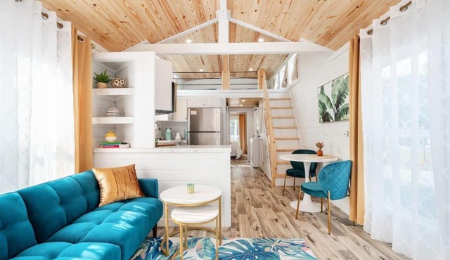 7 Le Soleil Retro Tiny House, Boat Parking, Mins to Lake Guntersville, City Harbor