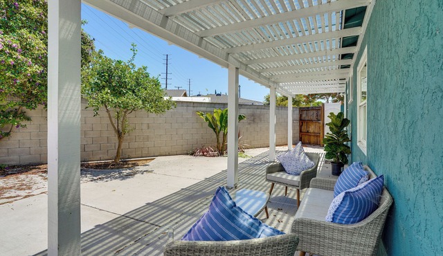 7 Mi Huntington Beach: Family Home w/Patio!