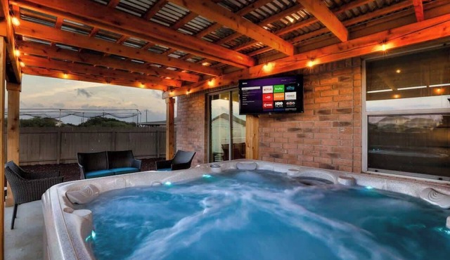 7 mi Lackland BMT HotTub SeaWorld Bocce BIG Chess