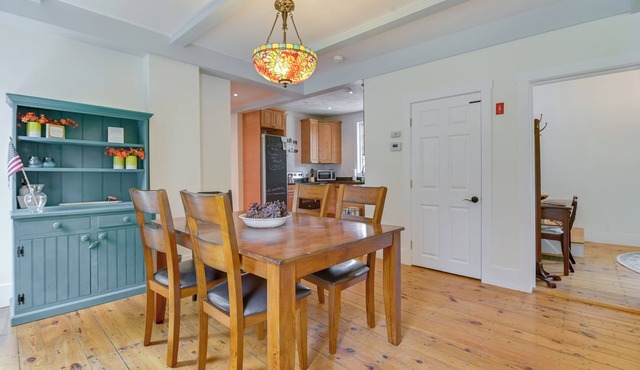 7 Mi to Cranmore Ski Resort! Family Escape w/Yard