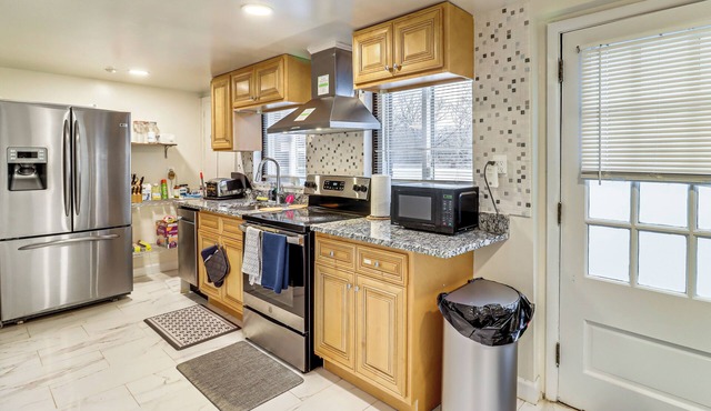 7 Mi to DC: Charming Apartment in Silver Spring!