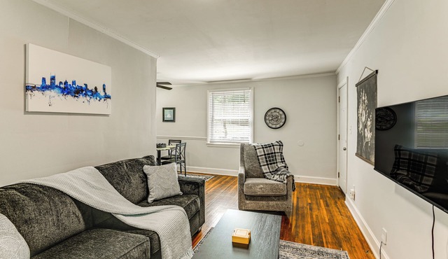 7 Mi to Dtwn: Apt w/Spacious Yard in Nashville