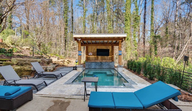 7 Mi to Dtwn ATL: Sleek & Modern Home!