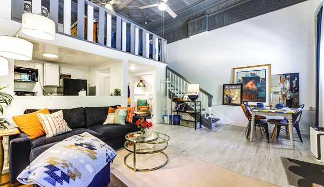 7 Mi to Dtwn: Charming Couple's Cove in Cincinnati