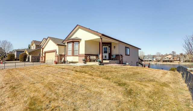 7 Mi to Dtwn Denver: Lakefront Gem w/Dock!