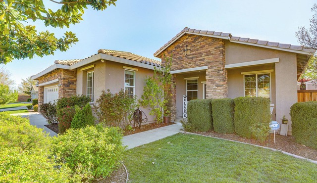 7 Mi to Dtwn: Home w/Fenced Yard in Roseville!