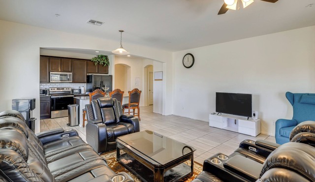 7 Mi to Dtwn: Spacious Phoenix Home w/Patio